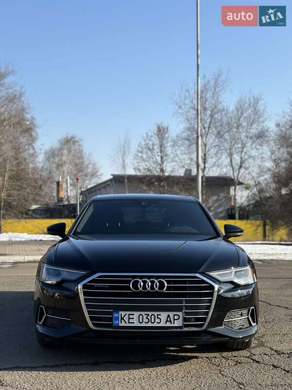 Седан Audi A6 2019 в 