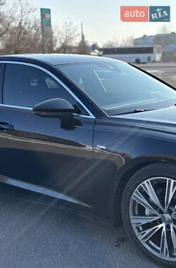 Седан Audi A6 2019 в 