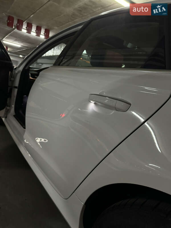 Седан Audi A6 2014 в Киеве