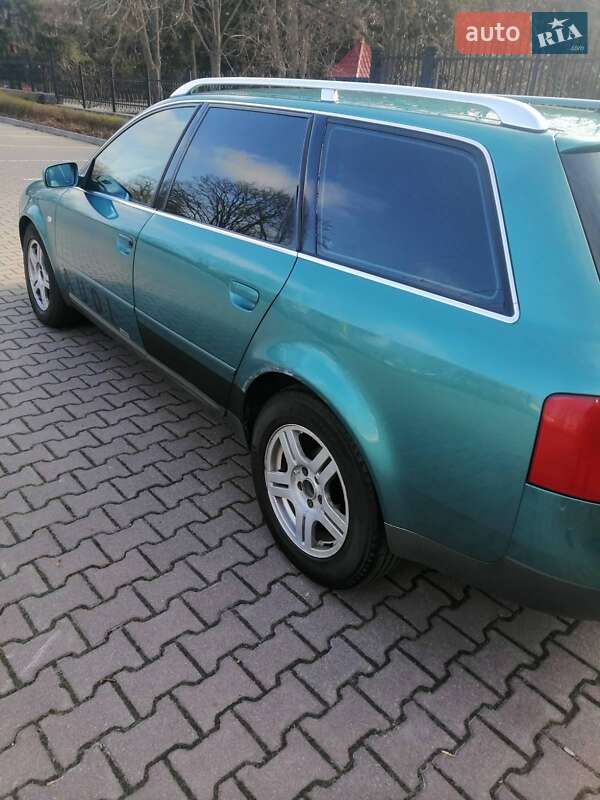 Универсал Audi A6 1998 в 