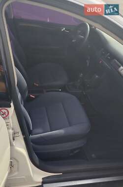 Седан Audi A6 1998 в 