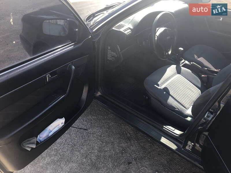 Седан Audi A6 1996 в Рівному