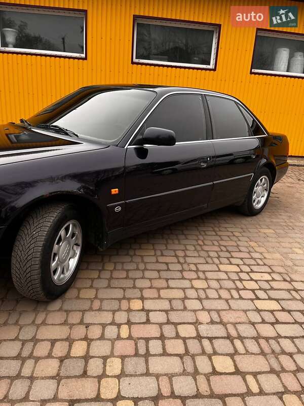 Седан Audi A6 1997 в Хоролі