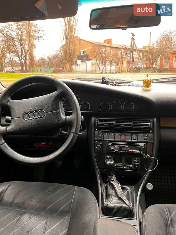 Седан Audi A6 1997 в Хоролі