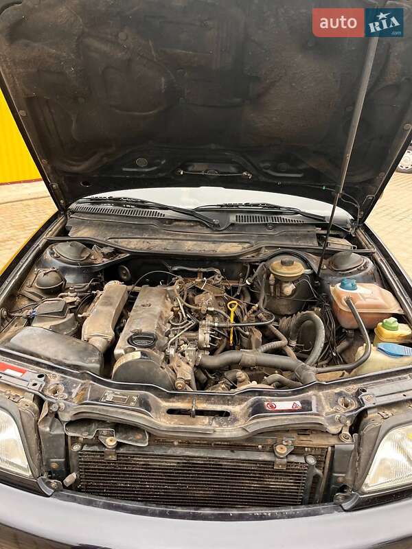 Седан Audi A6 1997 в Хоролі