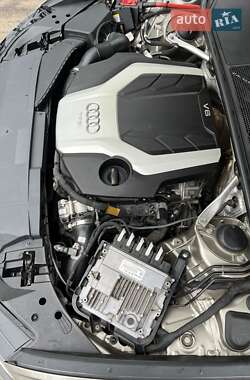 Седан Audi A6 2019 в 