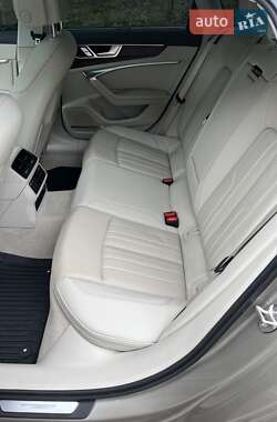 Седан Audi A6 2019 в 