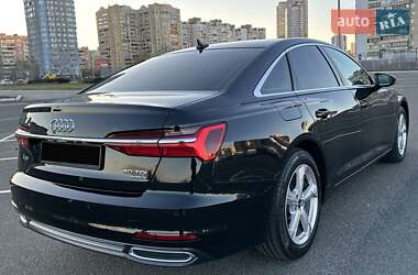 Седан Audi A6 2022 в 
