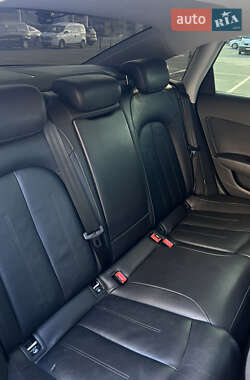 Седан Audi A6 2015 в 