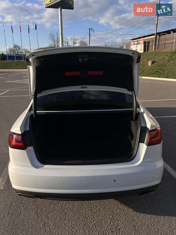 Седан Audi A6 2015 в Одессе