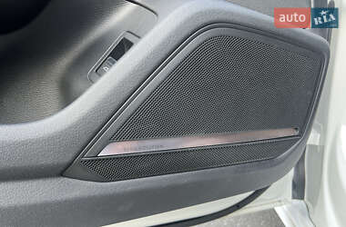 Седан Audi A6 2019 в 