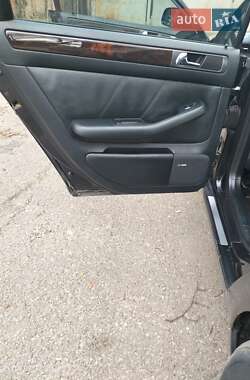 Седан Audi A6 2001 в 