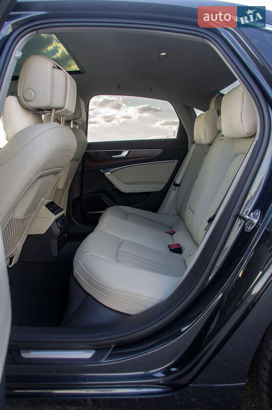Седан Audi A6 2023 в Киеве