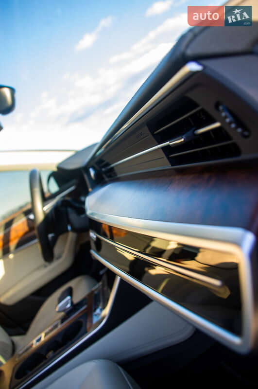 Седан Audi A6 2023 в Киеве