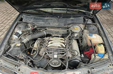 Седан Audi A6 1994 в 