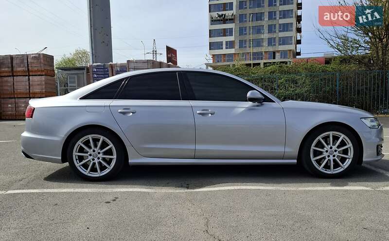 Седан Audi A6 2015 в Ужгороде