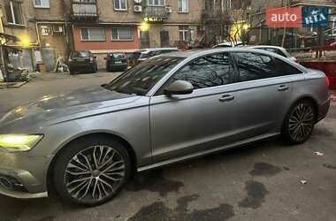 Седан Audi A6 2015 в 