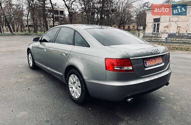 Седан Audi A6 2004 в 