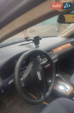 Універсал Audi A6 2000 в 