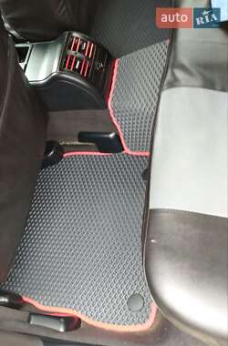 Седан Audi A6 2001 в 