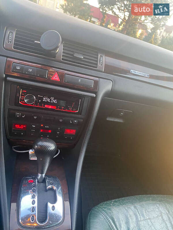 Седан Audi A6 2001 в Ровно