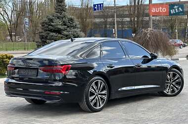 Седан Audi A6 2018 в 