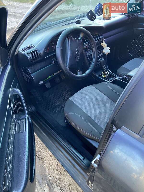 Седан Audi A6 1995 в Хмельницком
