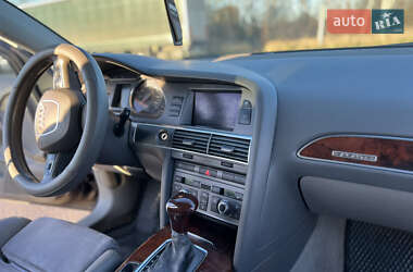 Седан Audi A6 2004 в 
