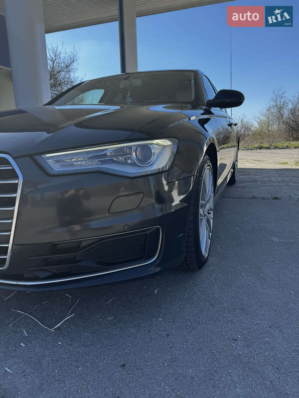 Седан Audi A6 2014 в Кременчуге