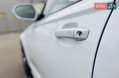 Седан Audi A6 2014 в 