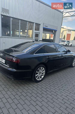 Седан Audi A6 2015 в 