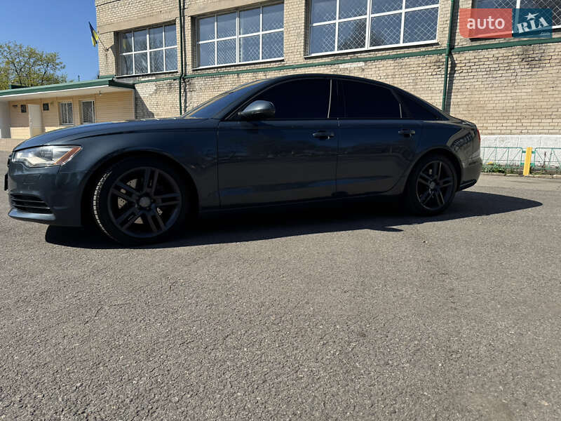 Седан Audi A6 2013 в Першотравенске
