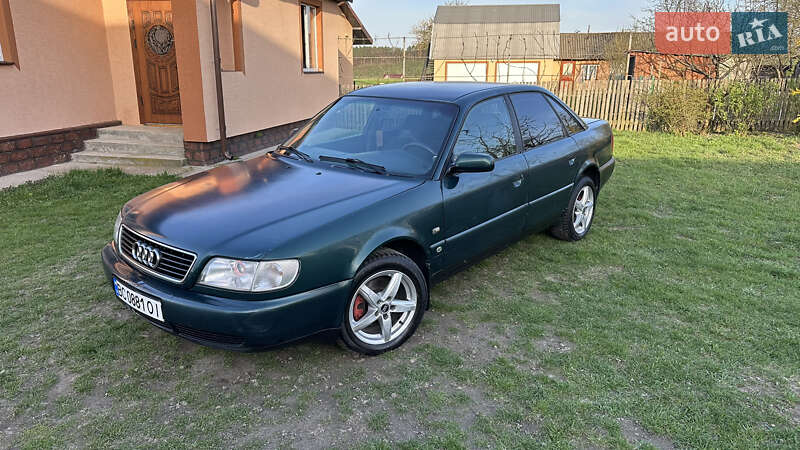 Седан Audi A6 1996 в Рава-Русской