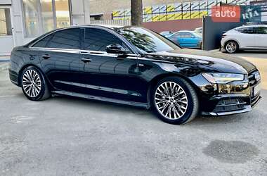 Седан Audi A6 2015 в 