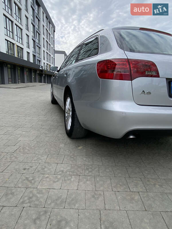 Универсал Audi A6 2005 в Новояворовске