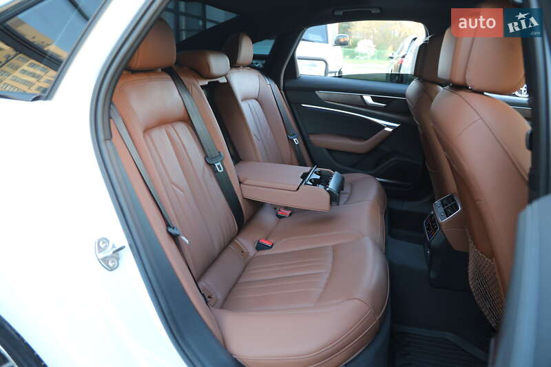 Седан Audi A6 2022 в Харькове