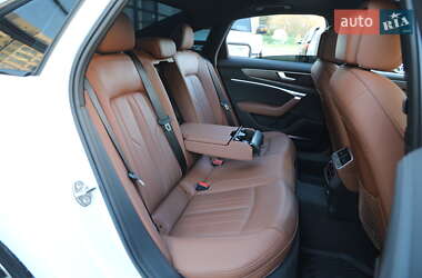 Седан Audi A6 2022 в 