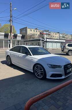 Седан Audi A6 2016 в 