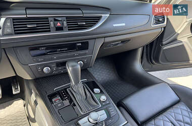 Седан Audi A6 2015 в 