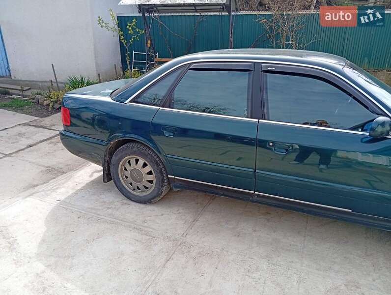 Седан Audi A6 1996 в Борщеве
