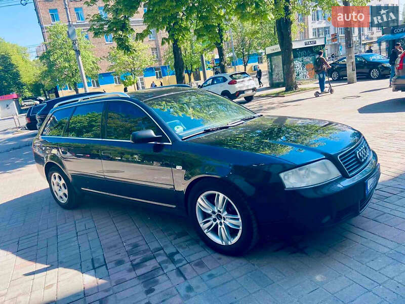 Универсал Audi A6 2004 в 
