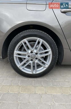 Седан Audi A6 2013 в 