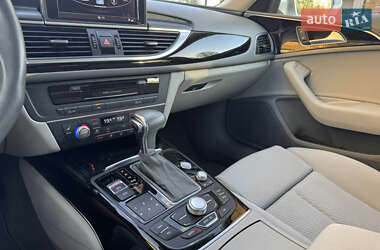 Универсал Audi A6 2012 в 