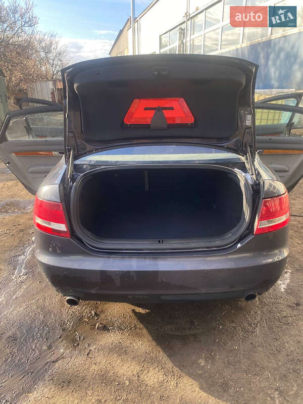 Седан Audi A6 2004 в Киеве