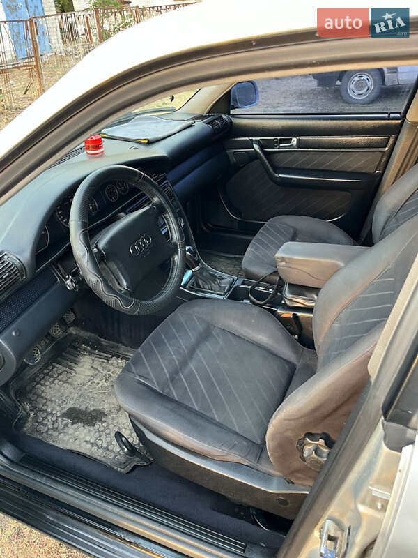 Седан Audi A6 1995 в Андреевке