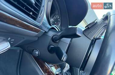 Седан Audi A6 2013 в 