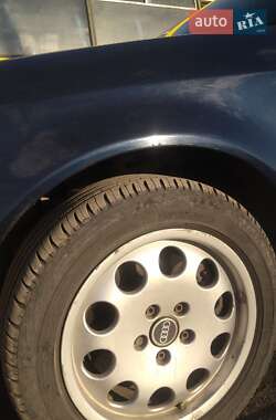 Универсал Audi A6 2001 в 