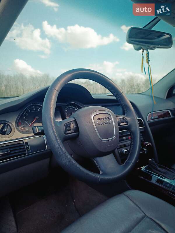 Седан Audi A6 2004 в Гоголеве