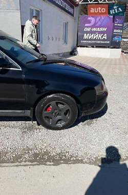 Седан Audi A6 2000 в 