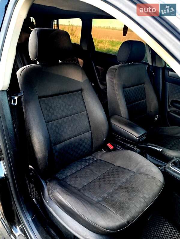 Универсал Audi A6 2004 в Глухове